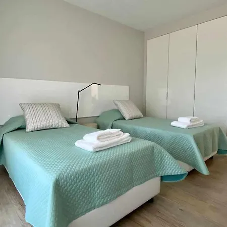 Mouraaccomodation - 4bd - Terrace - Golf - Ac - Shared Pool Villa Vilamoura